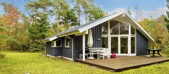 8 Person Holiday Home in Grenaa-by Traum