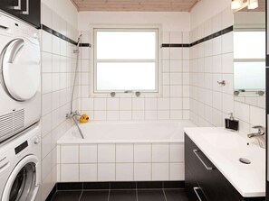 House | Bilik Mandi