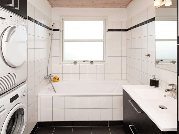 House | Bathroom