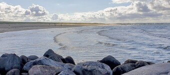 Cozy Holiday Home in BlÃ¥vand near Beach