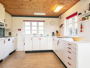 Interior - Vintage Holiday Home in Blåvand near Sea (Blavand)