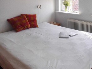 2 bedrooms