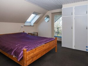 6 bedrooms, individually furnished, cots/infant beds - 11 Person Holiday Home in Kibaek (Kibaek)