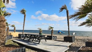 Beach - Beautiful Holiday Home in Øster Assels With Roofed Terrace (Øster Assels)