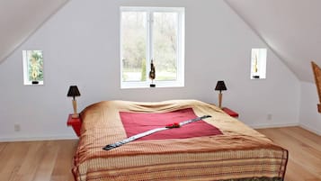 House | 3 bedrooms, individually furnished