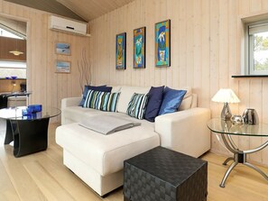 3 Schlafzimmer, Babybetten