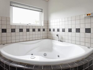 House | Spa treatment