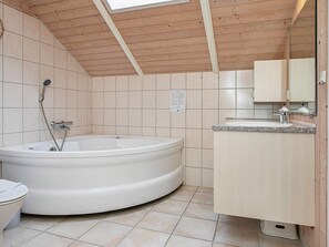 House | Spa treatment