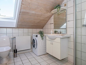 House | Bathroom