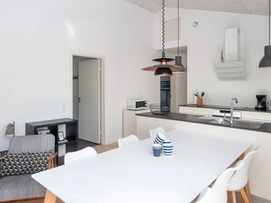 House | Private kitchen | High chair - Spacious Holiday Home in Rømø near Sea (Rømø)