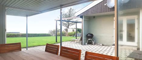House | Water view