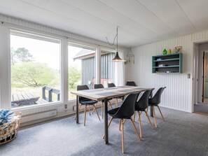 Dining - Cozy Holiday Home in FanÃ¸ near Sea (Fano)