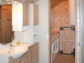 House | Bathroom