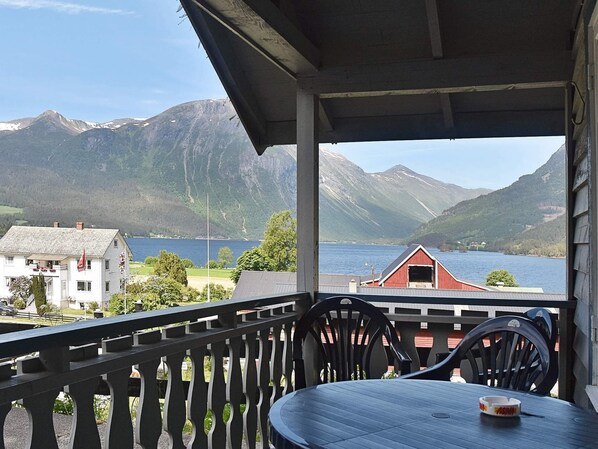 House | Lake view