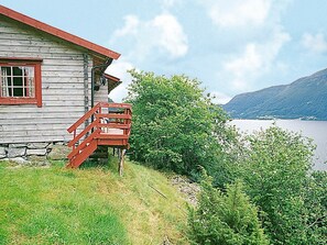 Exterior - 8 Person Holiday Home in Nordfjordeid (Eid)