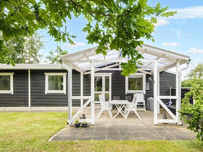 6 Person Holiday Home in Kolind-by Traum