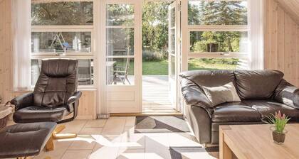 Tranquil Holiday Home in NĂžrre Nebel near Sea