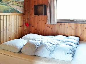 2 Schlafzimmer, Babybetten