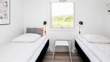 3 bedrooms, individually furnished, cribs/infant beds