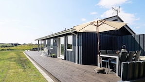 Exterior - Quaint Holiday Home in Løkken Jutland With Stunning View (Lokken)