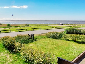 Lake view - Lovely Holiday Home in Hemmet near Sea (Hemmet)