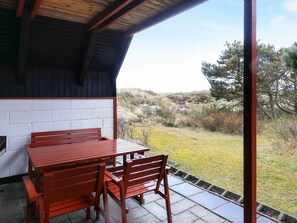 Balcony - Cosy Holiday Home in Jutland With Terrace (Hvide Sande)