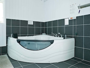 House | Spa treatment