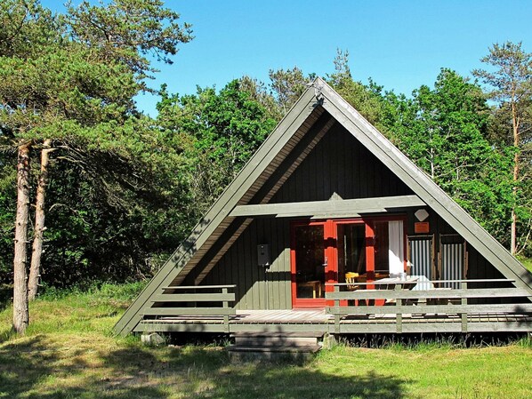 House | Exterior - Scenic Holiday Home in Laeso Denmark on Natural Plot (Læsø)