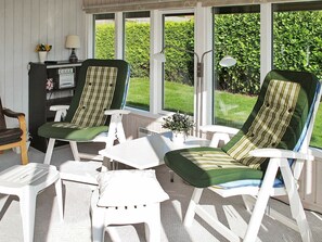 Balcony - Comfortable Holiday Home in Zealand Near Sea (Koge)