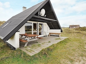 Exterior - Tranquil Holiday Home With Breathtaking Views in Ringkøbing (Ringkobing)