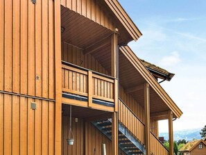 Apartment | Exterior - 8 Person Holiday Home in Skulestadmo (Voss)