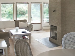 Fireplace, DVD player - Peaceful Cottage in Nykobing Sjaelland With Garden (Nykobing Sjaelland)