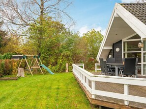 House | Pemandangan dari hartanah