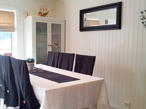House | Dining - Holiday Home in Gursken (Sande)