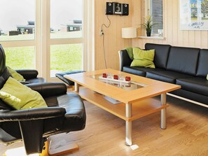 House | Living room | DVD player, MP3 dock