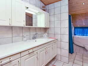 House | Rawatan Spa