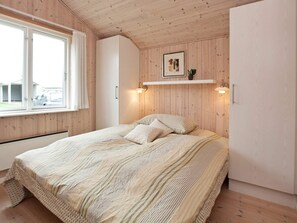 Room - Peaceful Holiday Home in Ulfborg near Sea (Ulfborg)