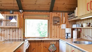 Private kitchen - Sunlit Holiday Home With Barbecue in Vordingborg (Vordingborg)