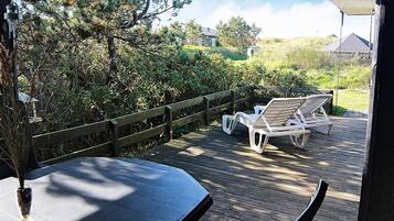 House | Outdoor dining