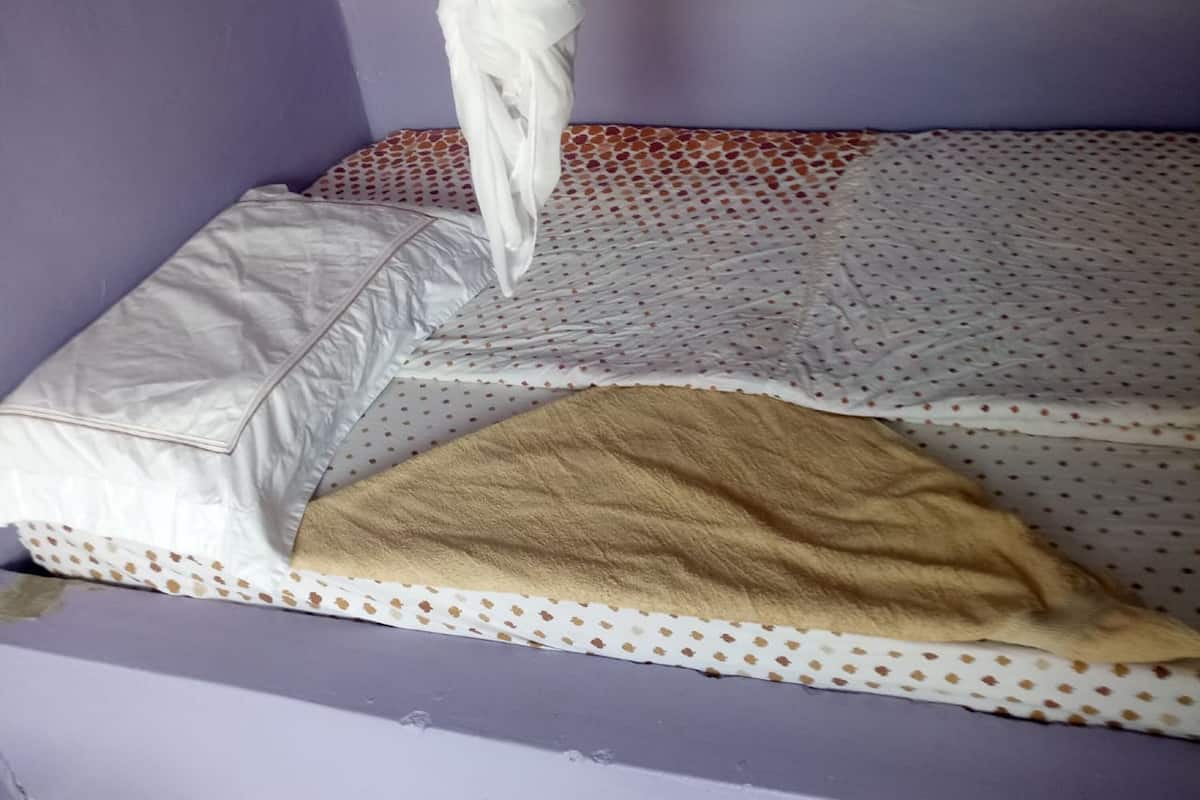Hypo-allergenic bedding, desk, blackout curtains, free WiFi