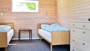 Cribs/infant beds, individually furnished - Cozy Holiday Home in Hals near Sea (Hals)