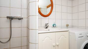 Apartment | Bathroom | Towels