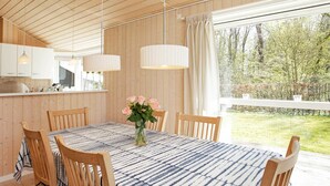 Dining - Gorgeous Holiday Home in Frørup With Whirlpool (Frørup)