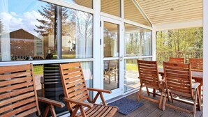 Balcony - Gorgeous Holiday Home in Frørup With Whirlpool (Frørup)