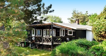 Chic Holiday Home in Hovedstaden near Sea