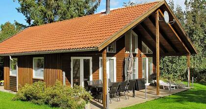 Restful Holiday Home in Stege near Sea