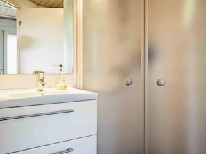 House | Bathroom