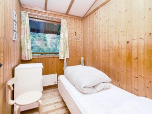 House | 3 bedrooms - 4 Person Holiday Home in Skibby-by Traum (Skibby)