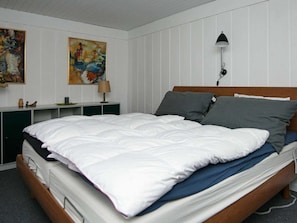 3 bedrooms, cots/infant beds - 6 Person Holiday Home in Knebel (Knebel)