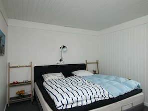 3 bedrooms, cots/infant beds - 6 Person Holiday Home in Knebel (Knebel)